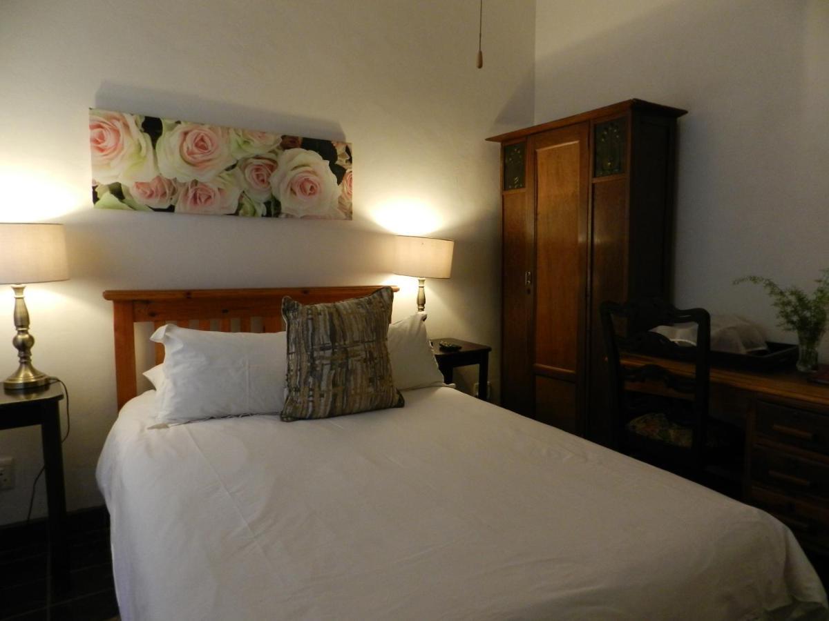 President Paul Kruger Guest Lodge 勒斯滕堡 外观 照片