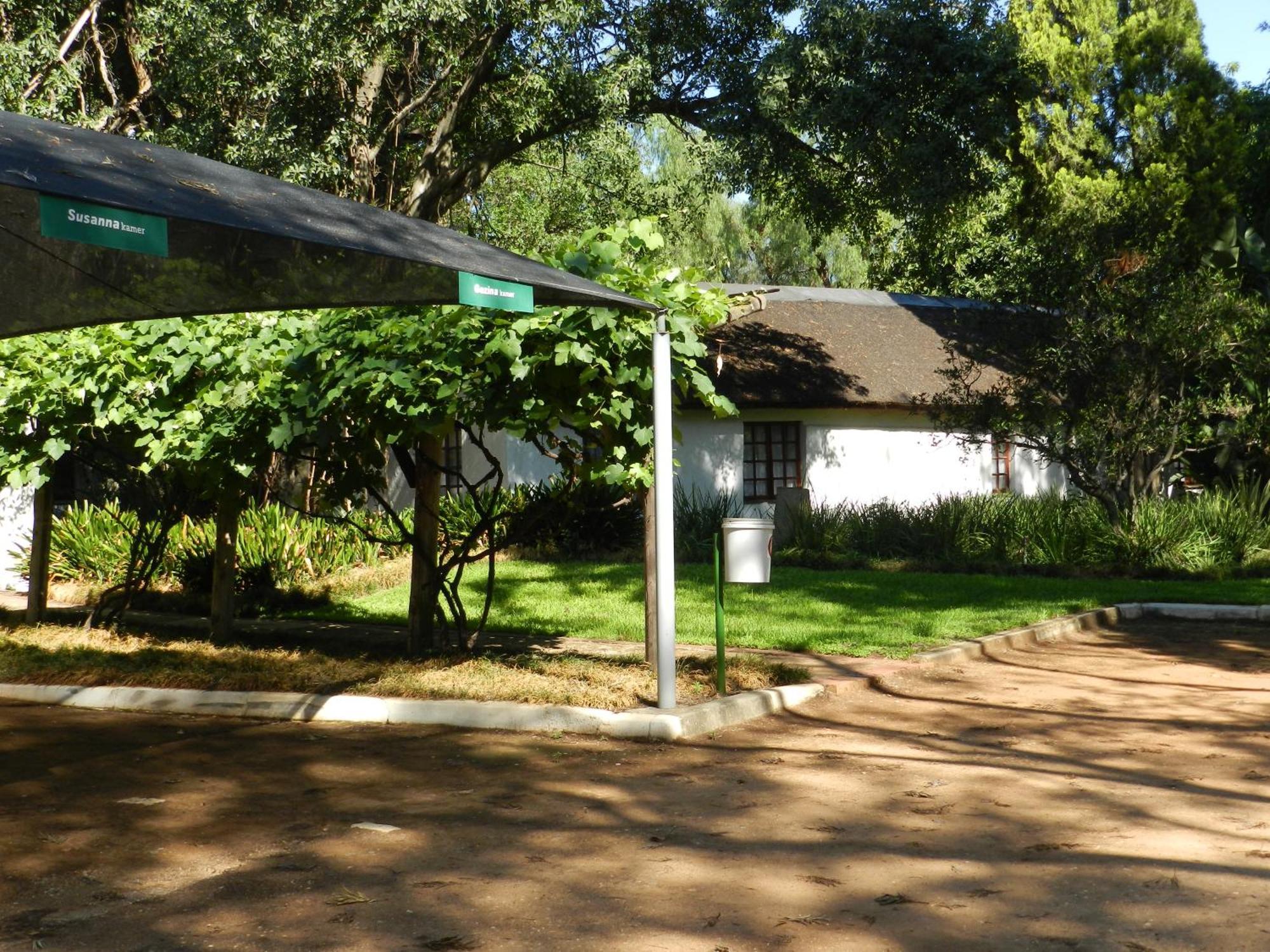 President Paul Kruger Guest Lodge 勒斯滕堡 外观 照片